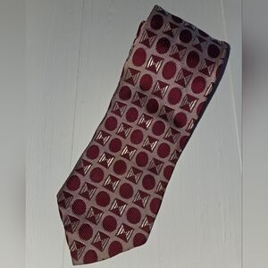 Elegant Burgundy Patterned Men's Tie
